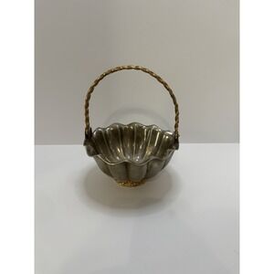 International Silver Co. Silver Plated Flower Girl Wedding Basket Scalloped